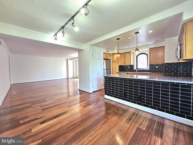 Photo - 1080 Wisconsin Ave NW Unidad 203