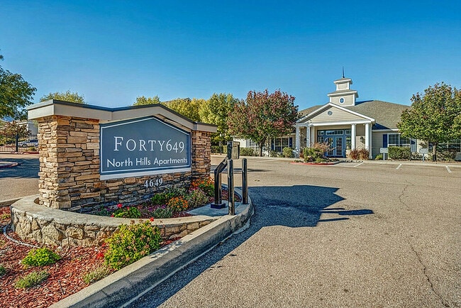 Welcome Home! - Forty649 North Hills