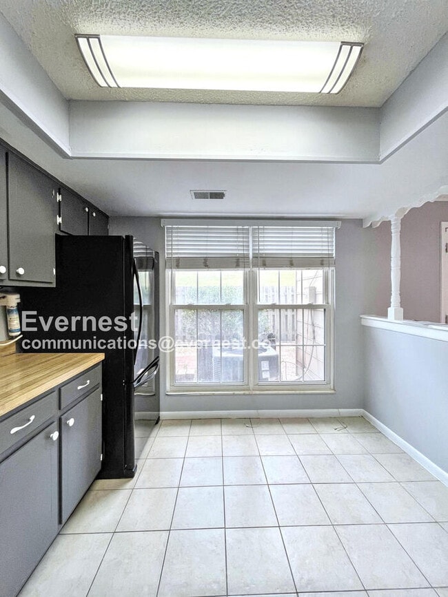 Photo - 5600 Country Dr Unit APT 315