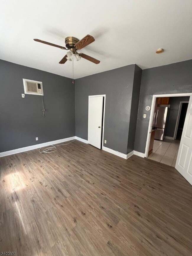 Photo - 32 Rosehill Pl