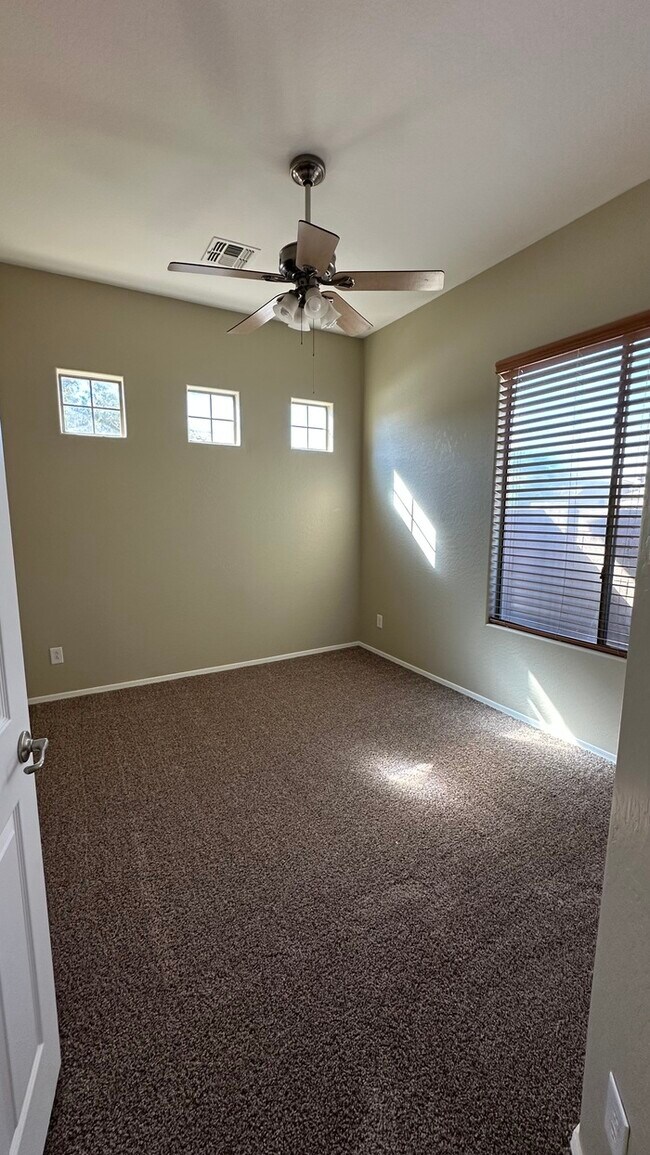 Laveen 4 bedroom with 3car garage House House Rental in Phoenix, AZ