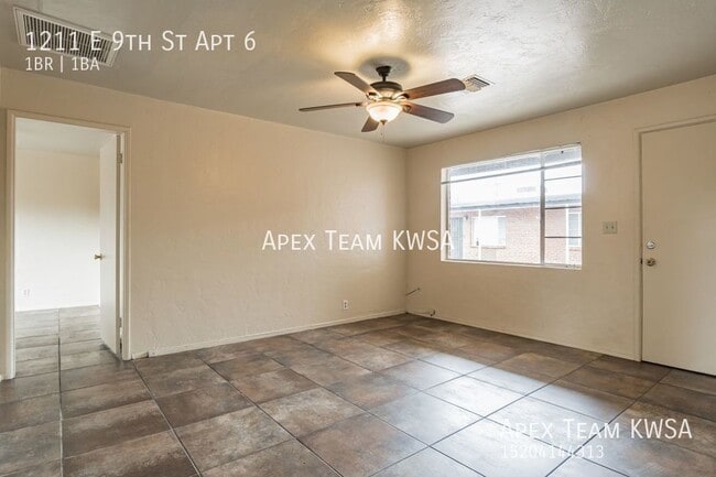 Photo - 1211 E 9th St