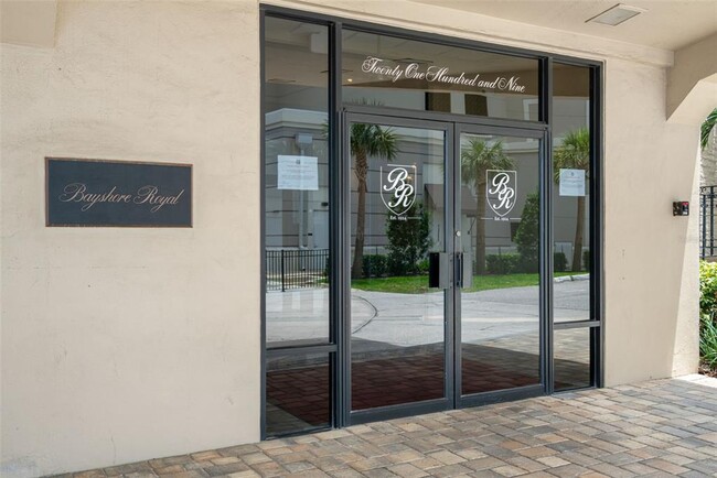 Photo - 2109 Bayshore Blvd Unit 102