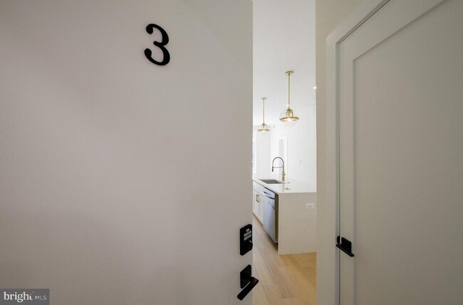 Photo - 4347 Harrison St NW Unidad 3