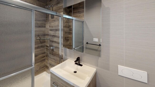 Photo - 256 Melrose St