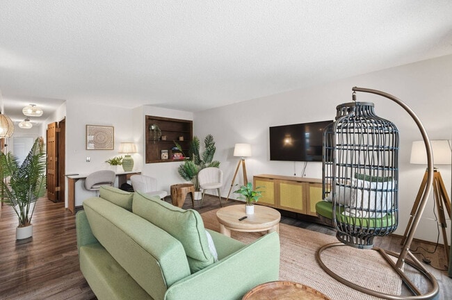 Building Photo - 9110-9177 77 Ave NW Unit SI FL2-ID1564640P