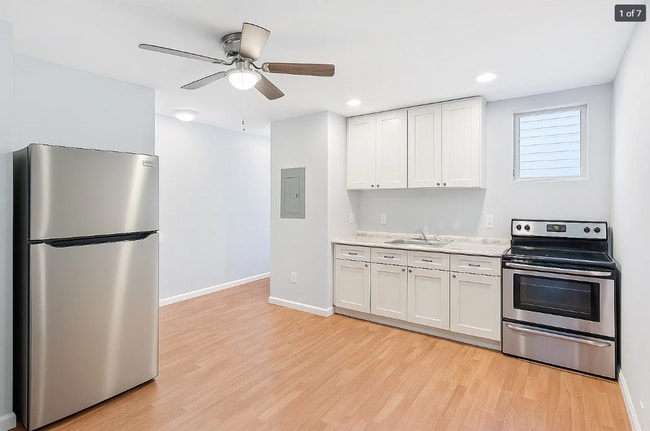 Building Photo - 6614 Torresdale Ave Rental