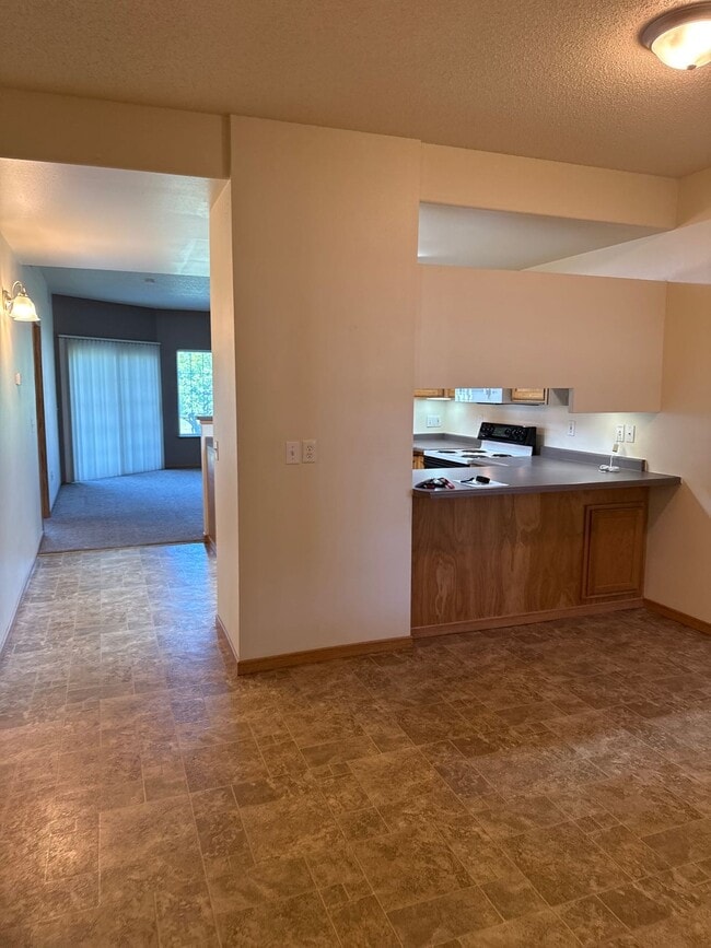 Photo - 210 10th St W Unit 210