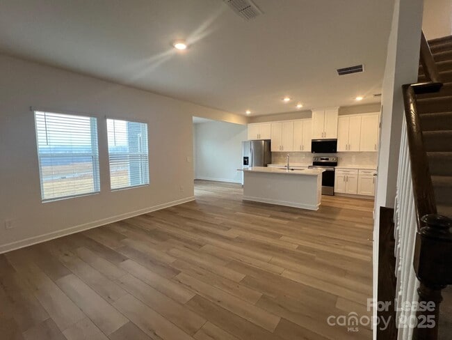 Photo - 1432 Wildflower St