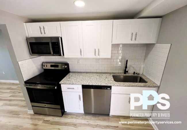 Photo - 605 Paines Ave NW