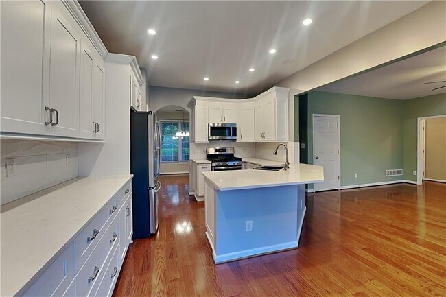 327 Laurel Glen Crossing