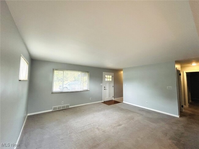 Photo - 424 Lee Rd