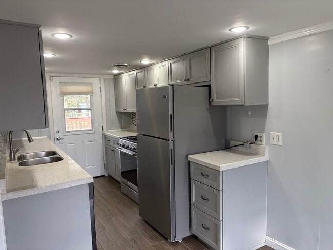 Photo - 3845 Round Bottom Rd