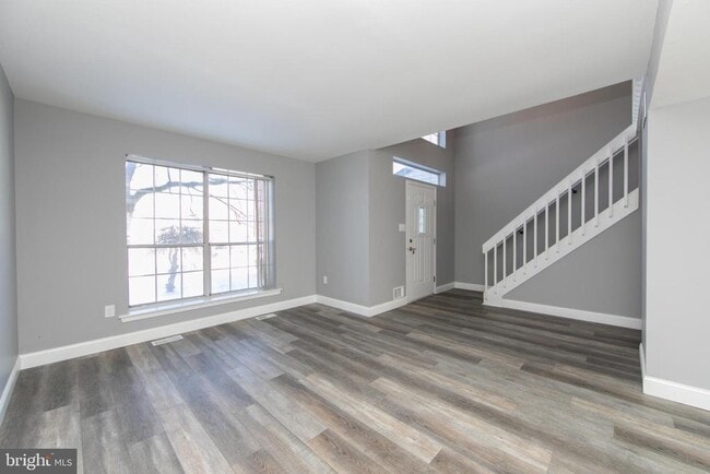 Photo - 131 Crossing Way