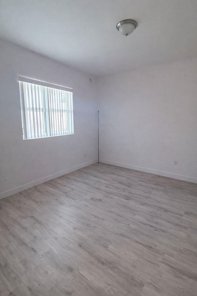 14951 Royal Oaks Ln Unit 1607