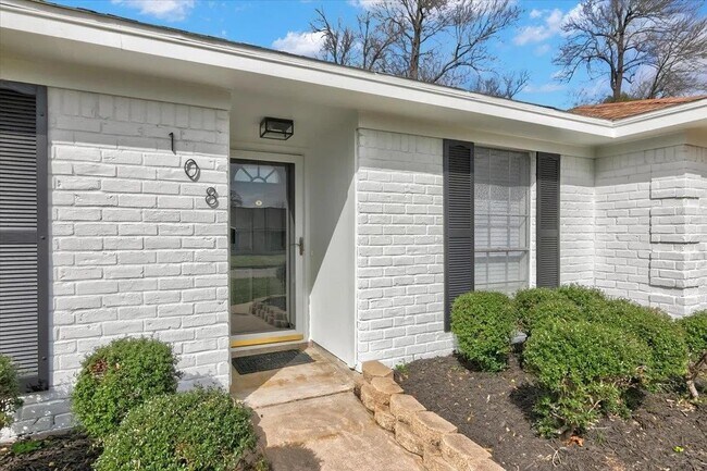 Photo - 108 Sparrow Way