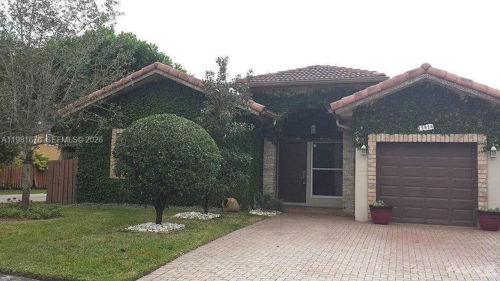 Photo - 15826 SW 138th Terrace