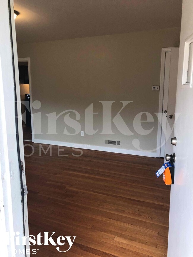 Photo - 901 Elizabeth Dr