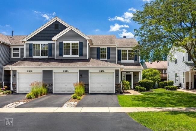 Building Photo - North Naperville Two Bedroom Rental