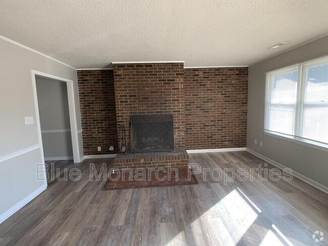 Building Photo - 221 Welch Ave Rental