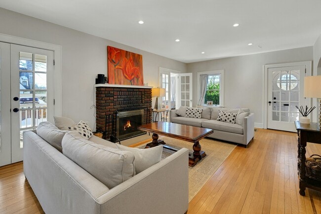 Photo - 142 N Passaic Ave