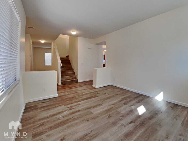 Photo - 1635 S Starling Dr