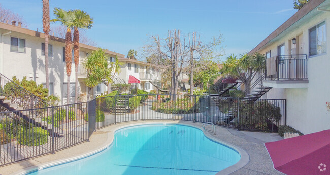 La Hacienda Apartments - La Hacienda Apartments