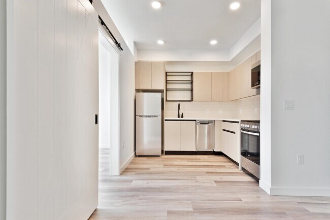 Photo - 55 Jordan Ave Unit 1192