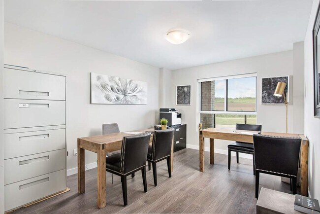 Photo - 220 Ira Needles Blvd