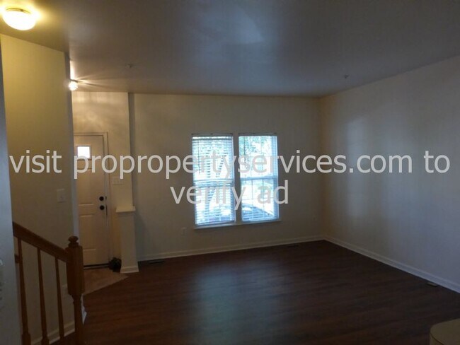 Photo - PRICE CORRECTION! Stylish Three-Level Bric...