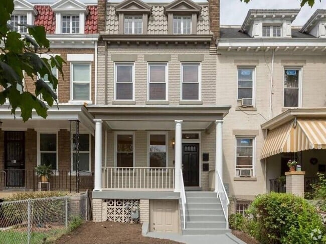 Building Photo - 4006 7th St NW Rental