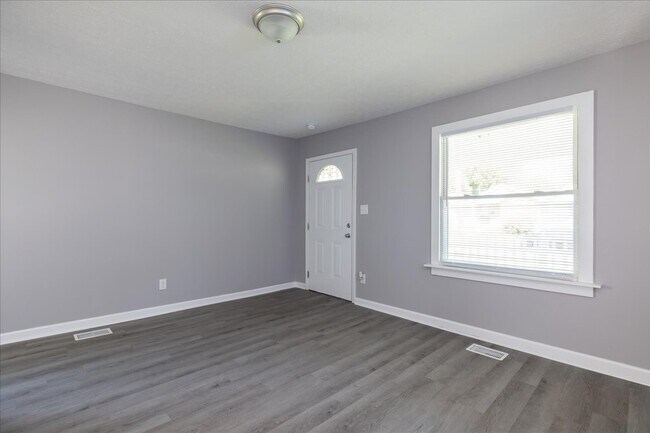 Photo - 4004 Grand Ave