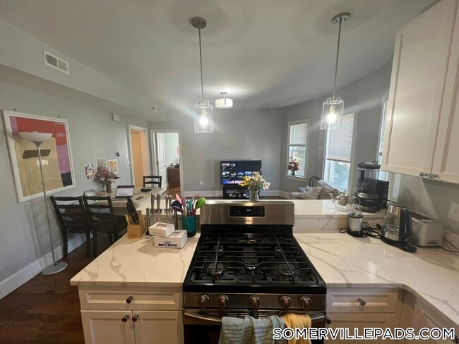 Photo - 337 Highland Ave Unit 2