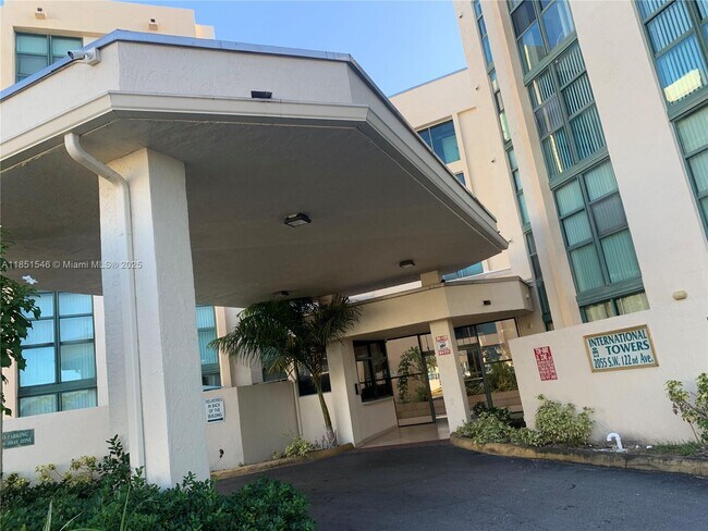 Photo - 2055 SW 122nd Ave Unit 531