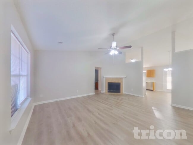 Photo - 173 Burma Rd