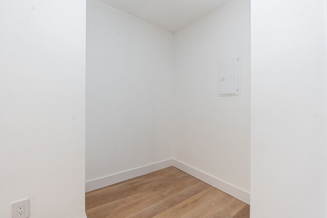 Photo - 28 Maynard Ave