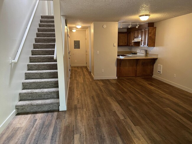 Photo - 3681 Casteel St