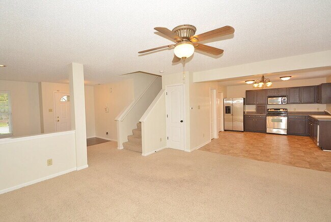 Photo - 8234 Gathering Cir