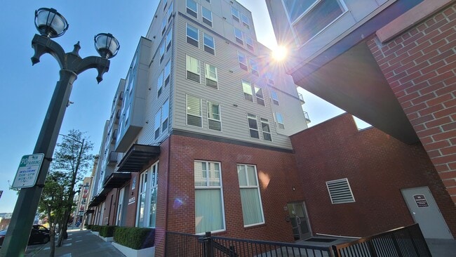 "A" Building Corner Units - 2824 Grand Ave Unit A201