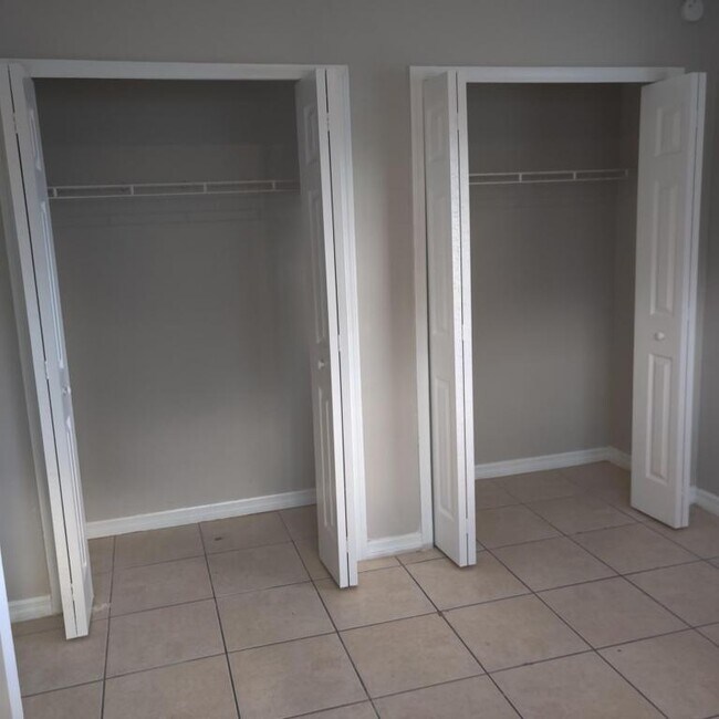 Photo - 722 W Columbia Ave