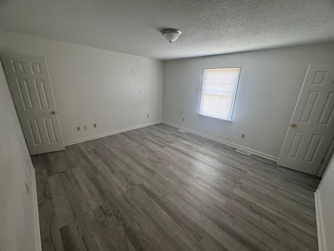 Building Photo - 156 Berrywood Ln