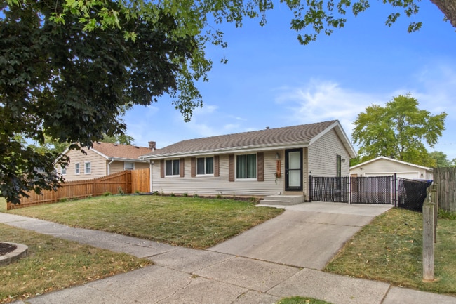 Building Photo - 4609 Pershing Blvd Rental