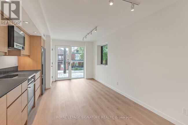 Photo - 1254 Davenport Rd