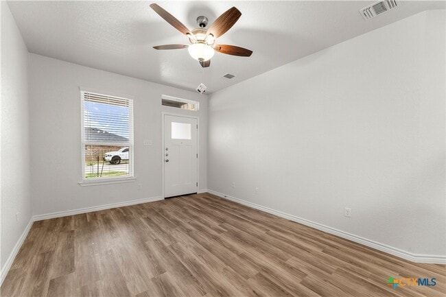 Photo - 1110 Zora Dr