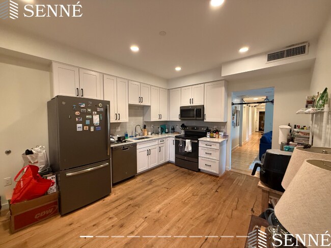 Photo - 24 Magazine St Apartment