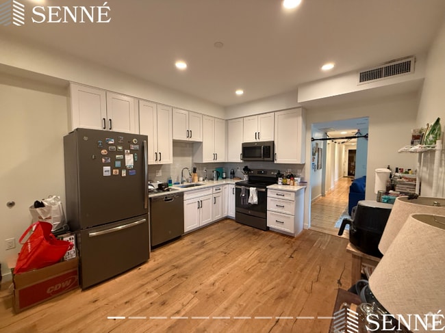 Building Photo - 24 Magazine St Rental