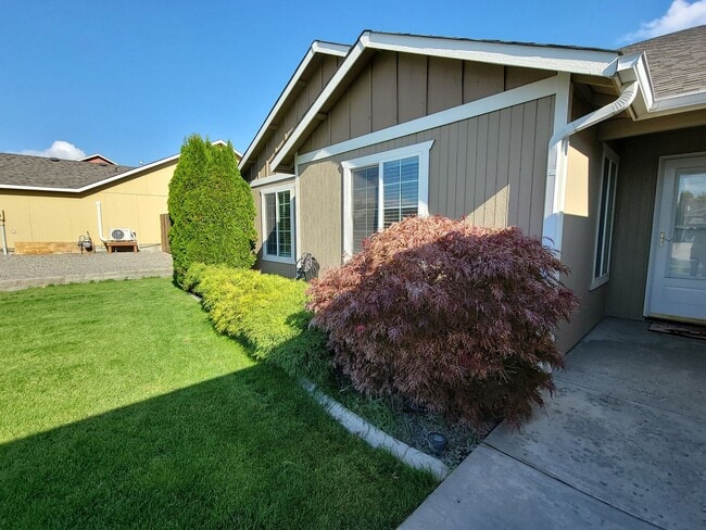 Photo - Spacious Rambler in West Richland