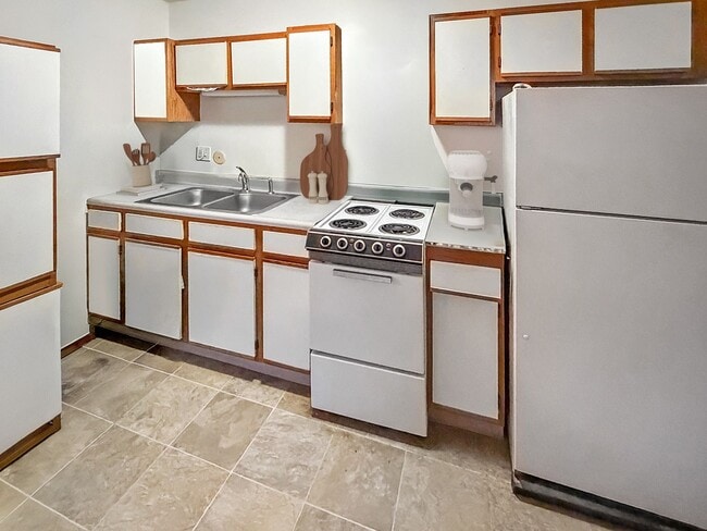 Photo - Tall Timber Apartments