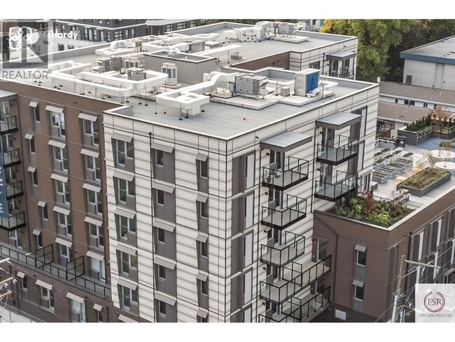 Photo - 5085 McHardy St