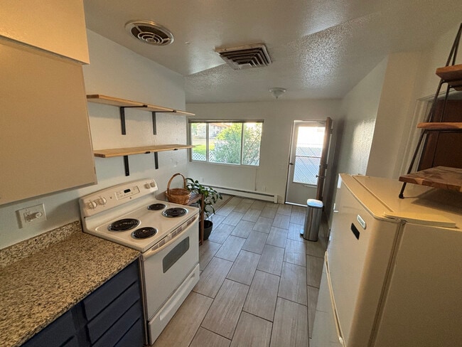 Photo - 1718 White Ave